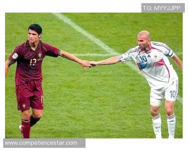 13号球员的传奇之路足球明星背后的故事与荣耀